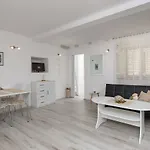 Izvijacica Suite