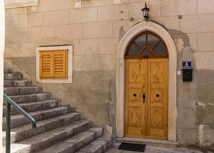 Izvijacica Suite