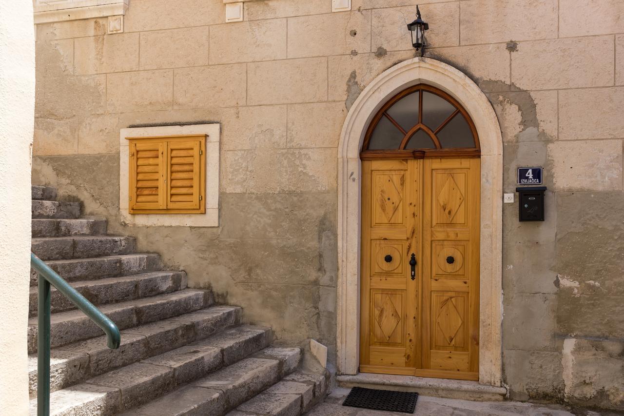 Izvijacica * Dubrovnik